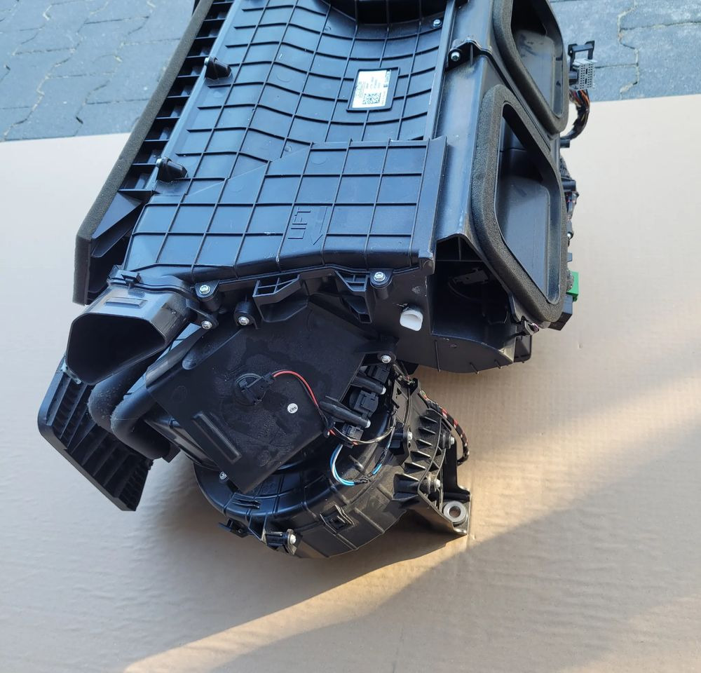NAGRZEWNICA DAF XF 106 2235436 CHWALIM116 - Calefacción/ Ventilación para Camión: foto 3 NAGRZEWNICA DAF XF 106 2235436 CHWALIM116 - Calefacción/ Ventilación para Camión: foto 3