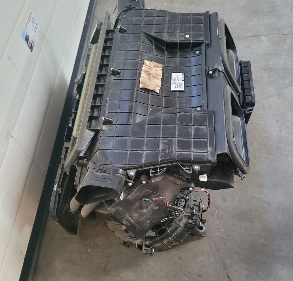NAGRZEWNICA DAF XF 106 FL. 2187022 CHWALIM116 - Calefacción/ Ventilación para Camión: foto 3 NAGRZEWNICA DAF XF 106 FL. 2187022 CHWALIM116 - Calefacción/ Ventilación para Camión: foto 3