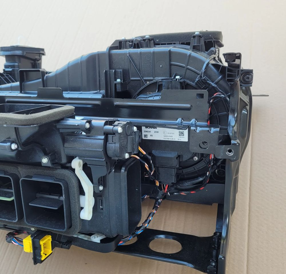 NAGRZEWNICA SCANIA R NGT NM. 2662616 - Calefacción/ Ventilación para Camión: foto 3 NAGRZEWNICA SCANIA R NGT NM. 2662616 - Calefacción/ Ventilación para Camión: foto 3