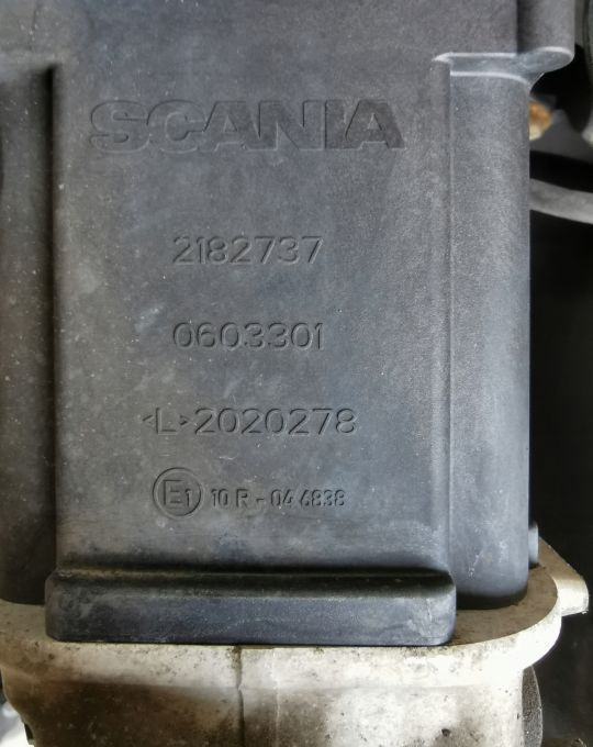 POMPA ADBULE SCANIA EURO6 2182737 - Sistema de escape para Camión: foto 2 POMPA ADBULE SCANIA EURO6 2182737 - Sistema de escape para Camión: foto 2