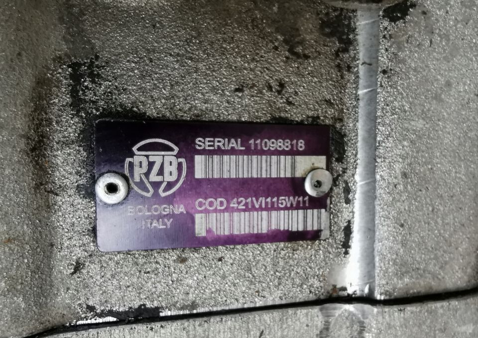 PRZYSTAWKA PTO MERCEDES ACTROS PZB 11098818 - Caja de cambios y piezas para Camión: foto 4 PRZYSTAWKA PTO MERCEDES ACTROS PZB 11098818 - Caja de cambios y piezas para Camión: foto 4