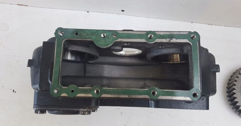 PRZYSTAWKA SKRZYNI BIEGÓW ZF CZESCi - Caja de cambios y piezas para Camión: foto 4 PRZYSTAWKA SKRZYNI BIEGÓW ZF CZESCi - Caja de cambios y piezas para Camión: foto 4