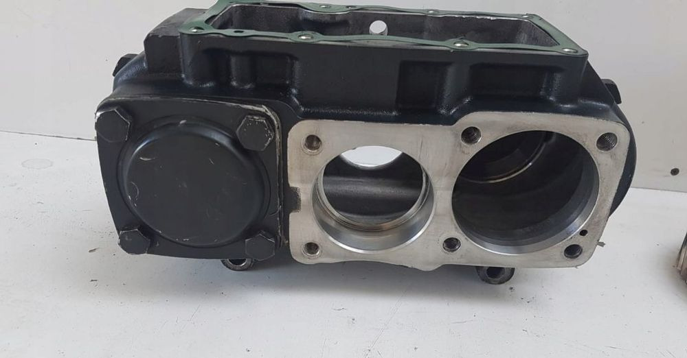 PRZYSTAWKA SKRZYNI BIEGÓW ZF CZESCi - Caja de cambios y piezas para Camión: foto 2 PRZYSTAWKA SKRZYNI BIEGÓW ZF CZESCi - Caja de cambios y piezas para Camión: foto 2
