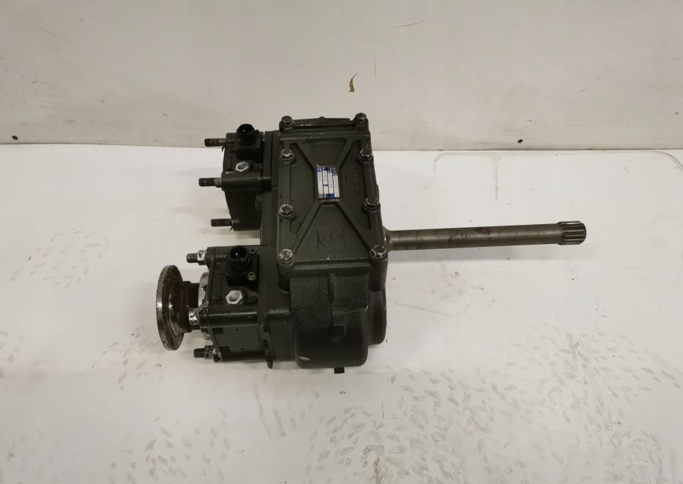 PRZYSTAWKA SKRZYNI BIEGÓW ZF PTO N AS/10 B+C - IT3 - Caja de cambios y piezas para Camión: foto 1 PRZYSTAWKA SKRZYNI BIEGÓW ZF PTO N AS/10 B+C - IT3 - Caja de cambios y piezas para Camión: foto 1
