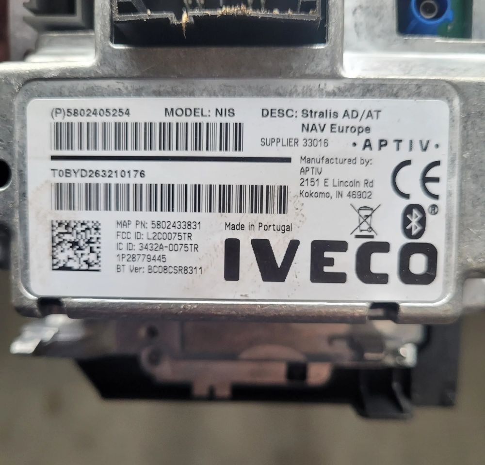 RADIO NAWIGACJA IVECO STRALIS 5802405254 - Cabina e interior para Camión: foto 2 RADIO NAWIGACJA IVECO STRALIS 5802405254 - Cabina e interior para Camión: foto 2
