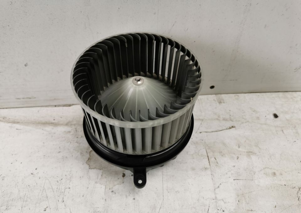 Silniczek nagrzewnicy MERCEDES ACTROS MP4 - Ventilador de habitáculo para Camión: foto 1 Silniczek nagrzewnicy MERCEDES ACTROS MP4 - Ventilador de habitáculo para Camión: foto 1