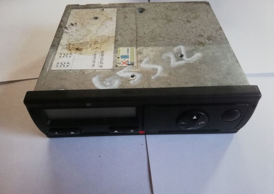 TACHOGRAF MAN TGX TGS 81.27101-6578 - Tacógrafo para Camión: foto 1 TACHOGRAF MAN TGX TGS 81.27101-6578 - Tacógrafo para Camión: foto 1