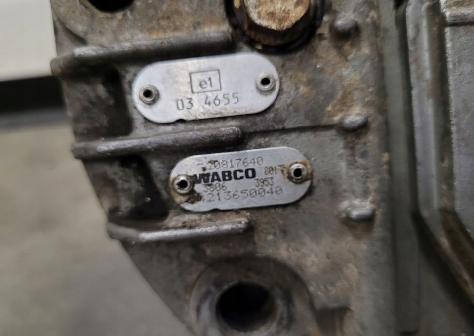 WYBIERAK VOLVO FH RENAULT 20817640 - Caja de cambios y piezas para Camión: foto 4 WYBIERAK VOLVO FH RENAULT 20817640 - Caja de cambios y piezas para Camión: foto 4