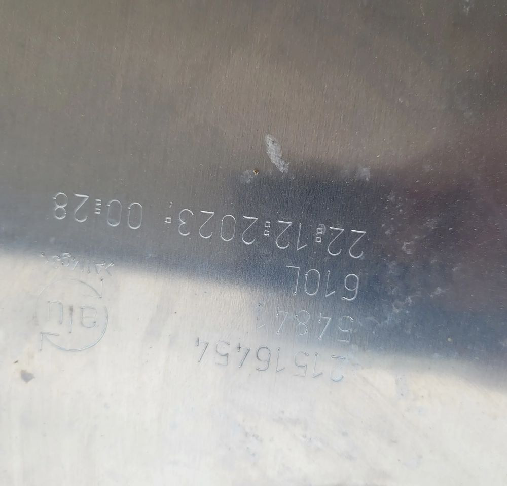 ZBIORNIK PALIWA VOLVO FH4 RENAULT 21516454 610L 150X70X70CM - Depósito de combustible para Camión: foto 4 ZBIORNIK PALIWA VOLVO FH4 RENAULT 21516454 610L 150X70X70CM - Depósito de combustible para Camión: foto 4