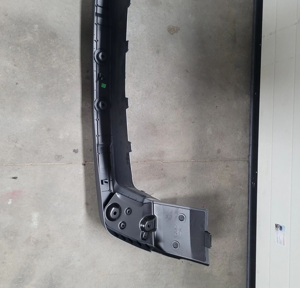 ZDERZAK VOLVO FMX 84236048 CHWALIM116 - Parachoques para Camión: foto 5 ZDERZAK VOLVO FMX 84236048 CHWALIM116 - Parachoques para Camión: foto 5