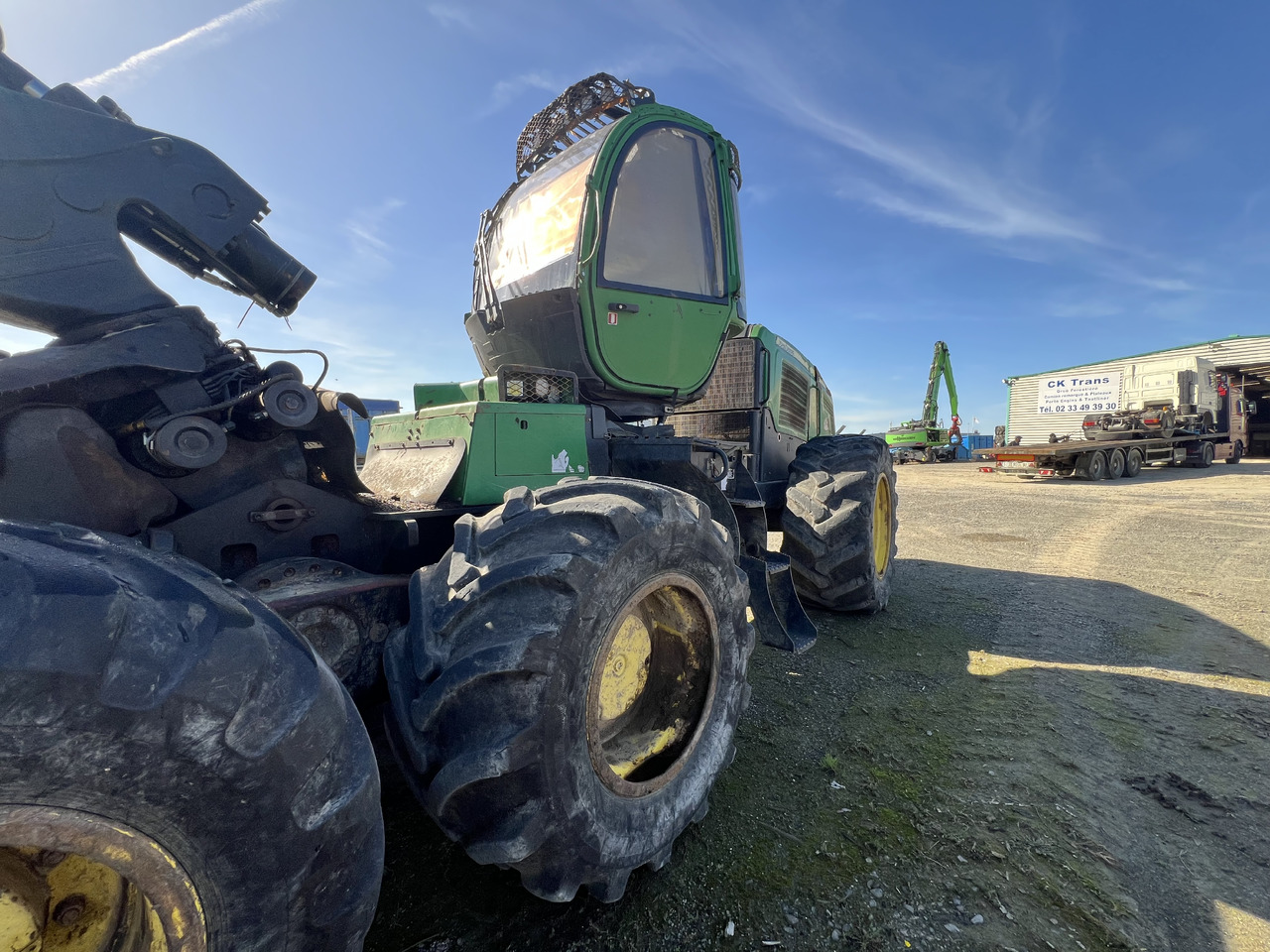 JOHN DEERE 1270E - Procesadora forestal: foto 1 JOHN DEERE 1270E - Procesadora forestal: foto 1