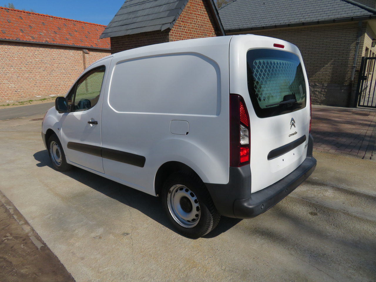 CITROËN Berlingo 1.6 BlueHDi CLUB - Furgón: foto 5 CITROËN Berlingo 1.6 BlueHDi CLUB - Furgón: foto 5