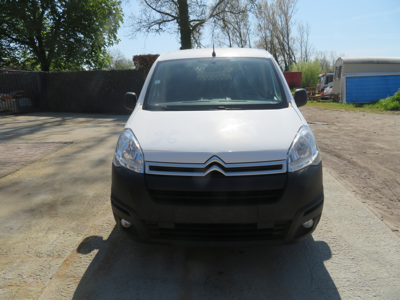 CITROËN Berlingo 1.6 BlueHDi CLUB - Furgón: foto 2 CITROËN Berlingo 1.6 BlueHDi CLUB - Furgón: foto 2