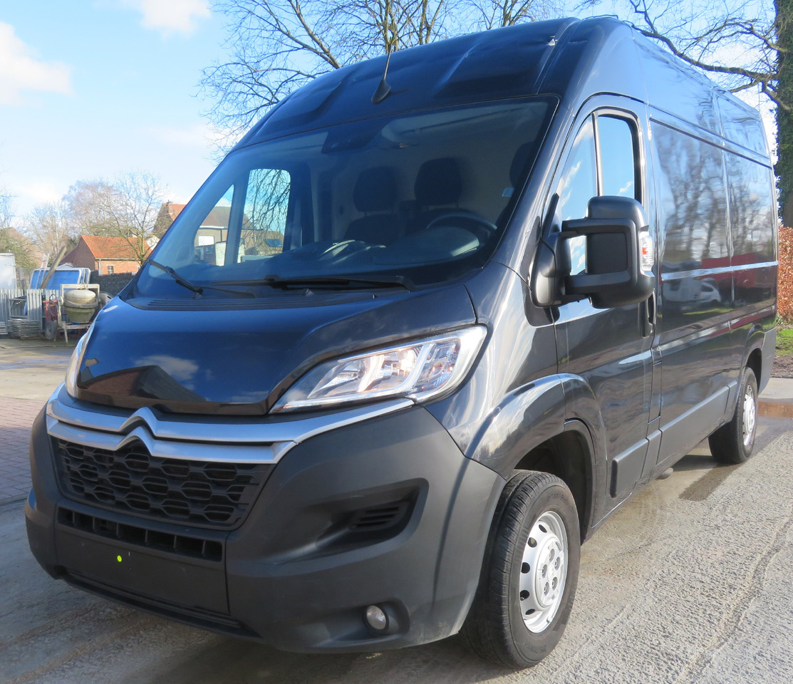 Citroën Jumpy 2.2 blueHDI L2H2 - Furgoneta pequeña: foto 2 Citroën Jumpy 2.2 blueHDI L2H2 - Furgoneta pequeña: foto 2