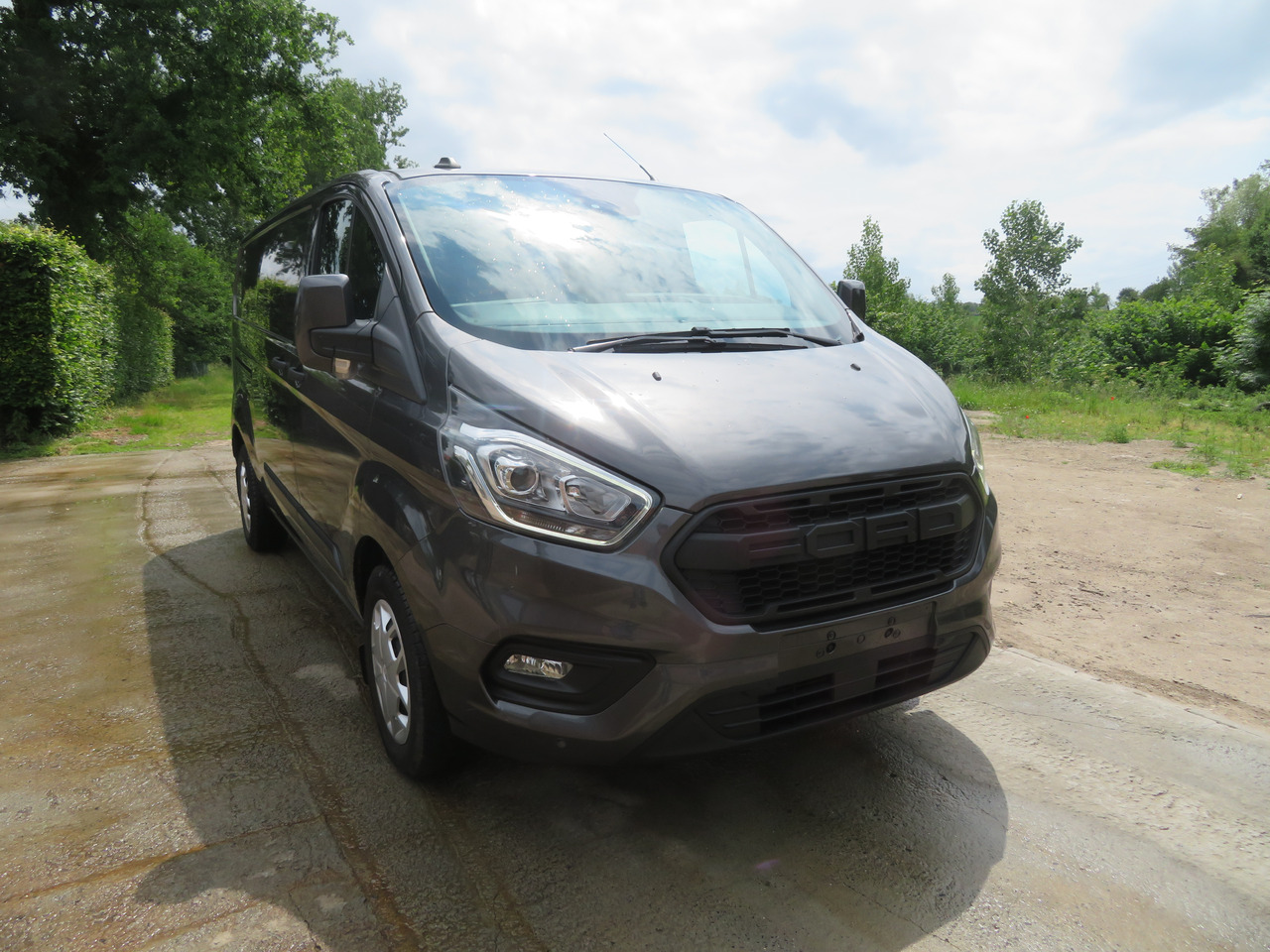 FORD Transit Custom 2.0tdci TREND - L2 - Furgoneta pequeña: foto 1 FORD Transit Custom 2.0tdci TREND - L2 - Furgoneta pequeña: foto 1