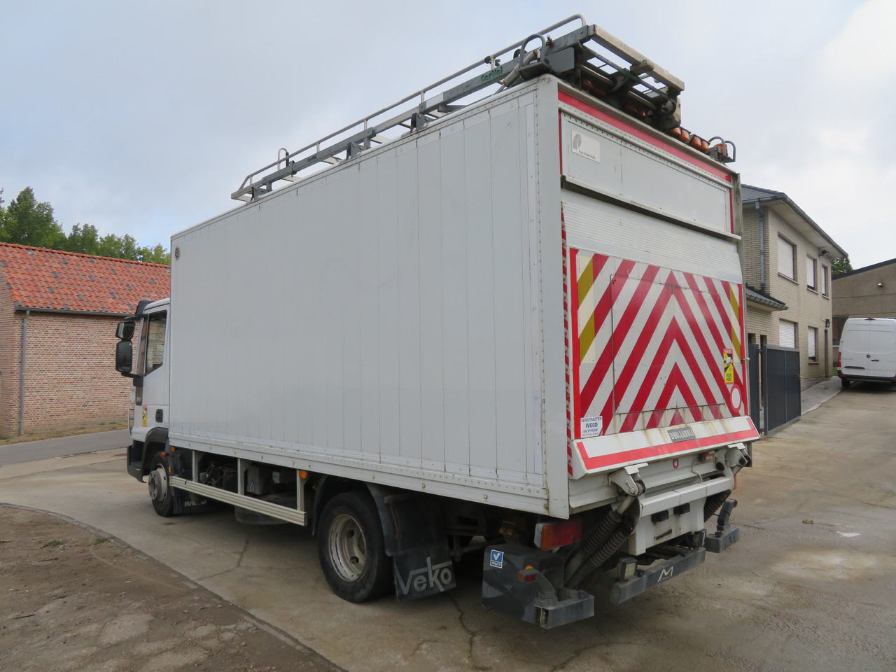 Iveco Eurocargo ML90E18 Bakwagen - Camión caja cerrada: foto 5 Iveco Eurocargo ML90E18 Bakwagen - Camión caja cerrada: foto 5