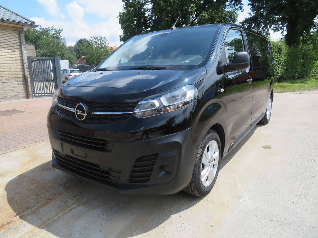 OPEL Vivaro Edition 2.0 Turbo - L2H1 - Furgoneta pequeña: foto 3 OPEL Vivaro Edition 2.0 Turbo - L2H1 - Furgoneta pequeña: foto 3