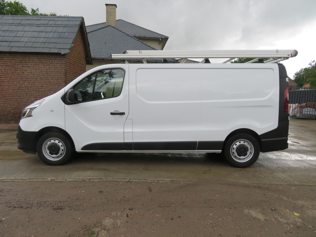 RENAULT Trafic 2.0dCi - L2H1 - Furgoneta pequeña: foto 4 RENAULT Trafic 2.0dCi - L2H1 - Furgoneta pequeña: foto 4
