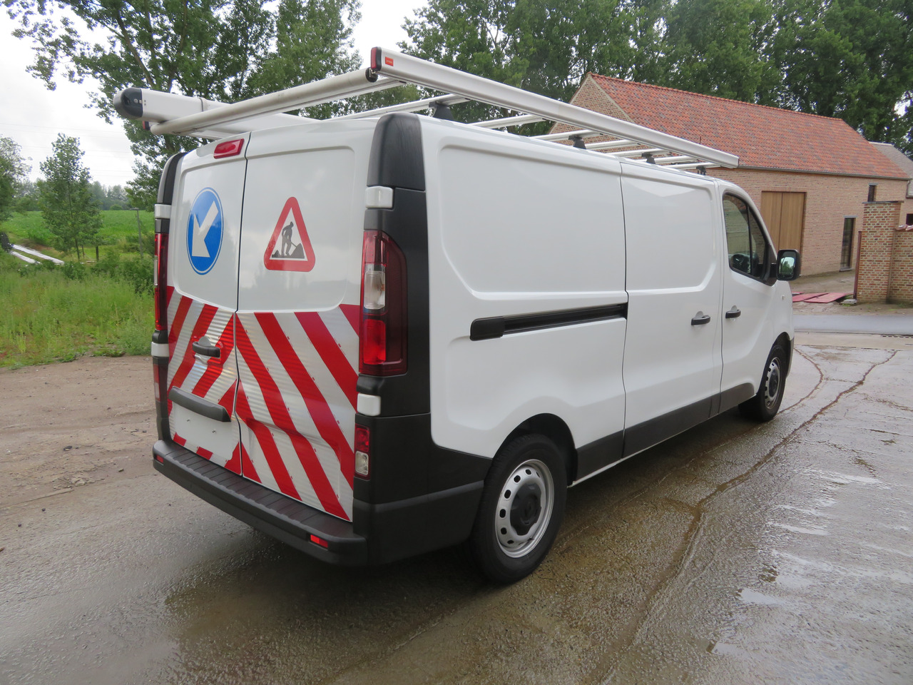 Furgoneta pequeña RENAULT Trafic 2.0dCi - L2H1: foto 7