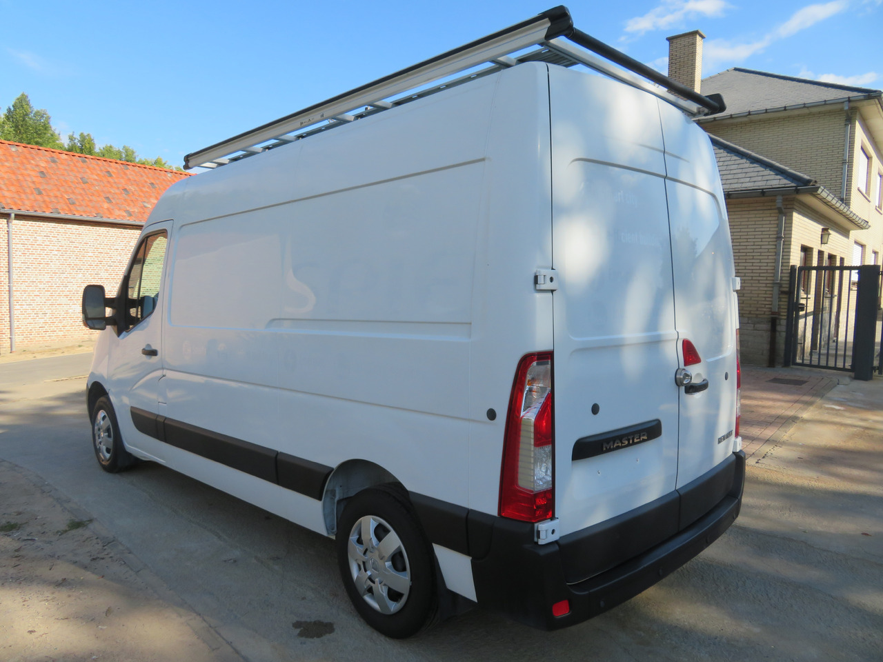 Renault Master 2.3dCi Grand Confort - L2H2 - Furgoneta pequeña: foto 5 Renault Master 2.3dCi Grand Confort - L2H2 - Furgoneta pequeña: foto 5