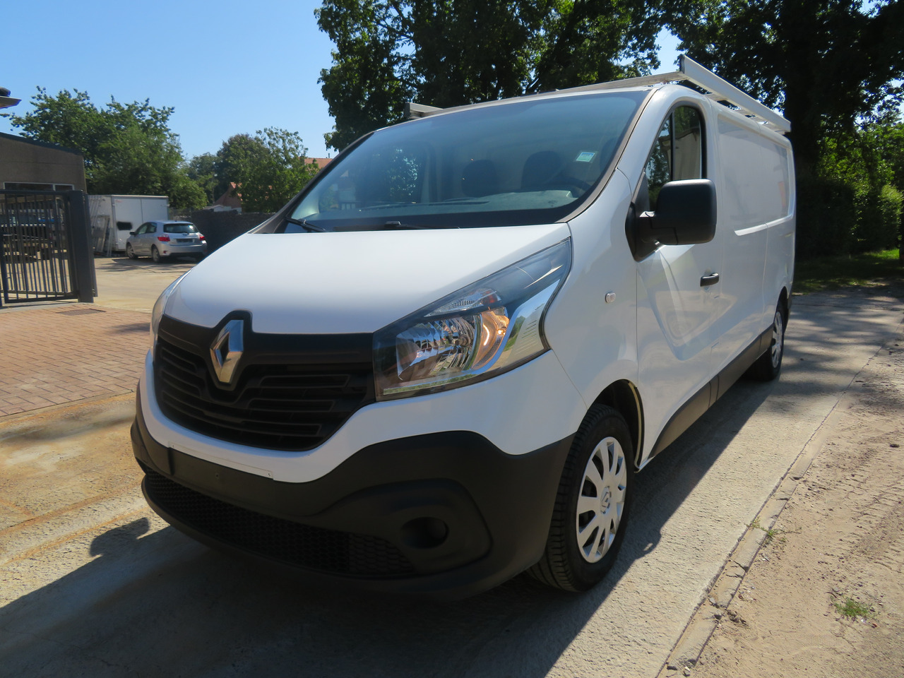 Renault Trafic 1.6dCi Grand Confort - L2H1 - Furgoneta pequeña: foto 3 Renault Trafic 1.6dCi Grand Confort - L2H1 - Furgoneta pequeña: foto 3