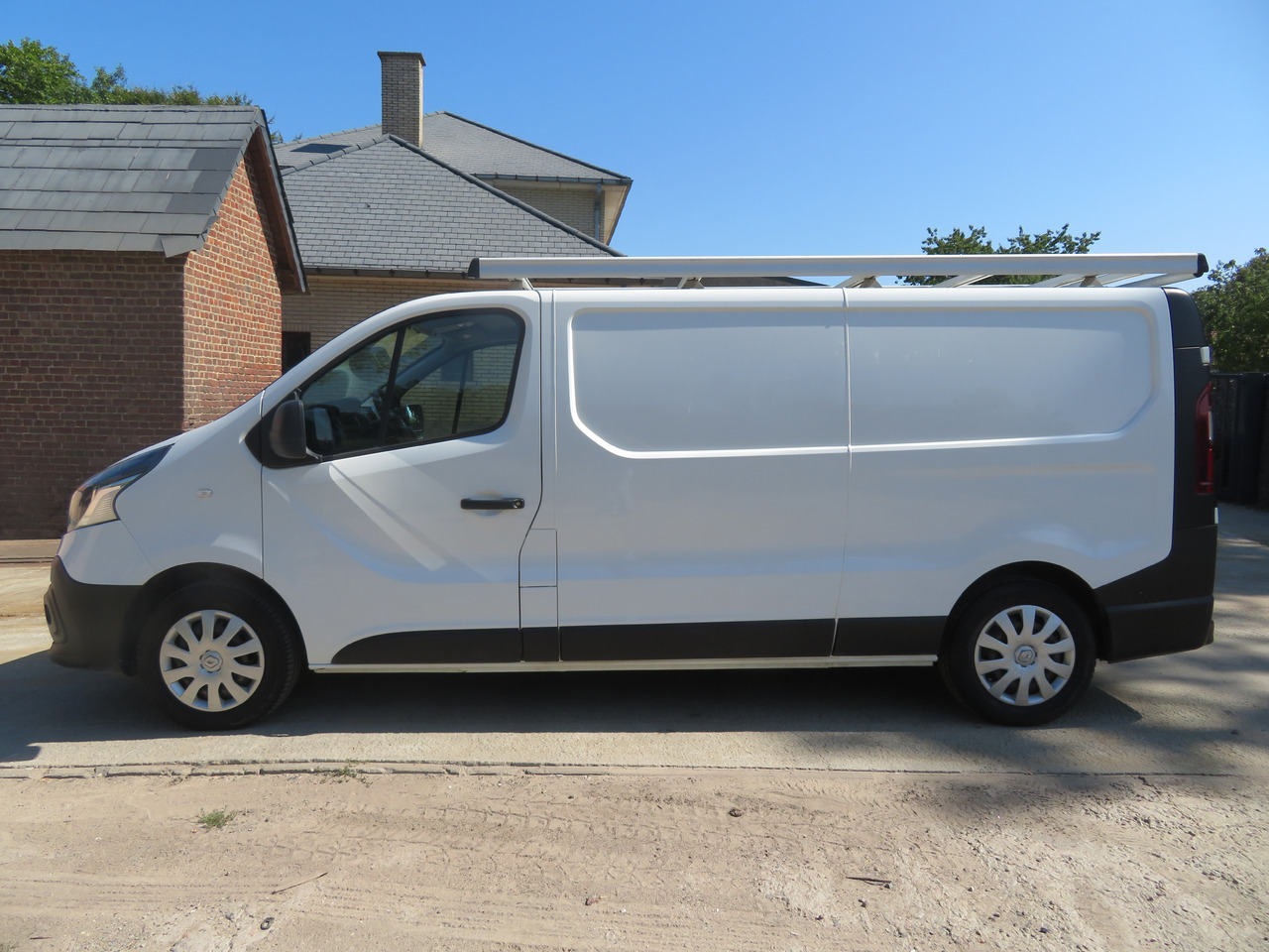 Renault Trafic 1.6dCi Grand Confort - L2H1 - Furgoneta pequeña: foto 4 Renault Trafic 1.6dCi Grand Confort - L2H1 - Furgoneta pequeña: foto 4