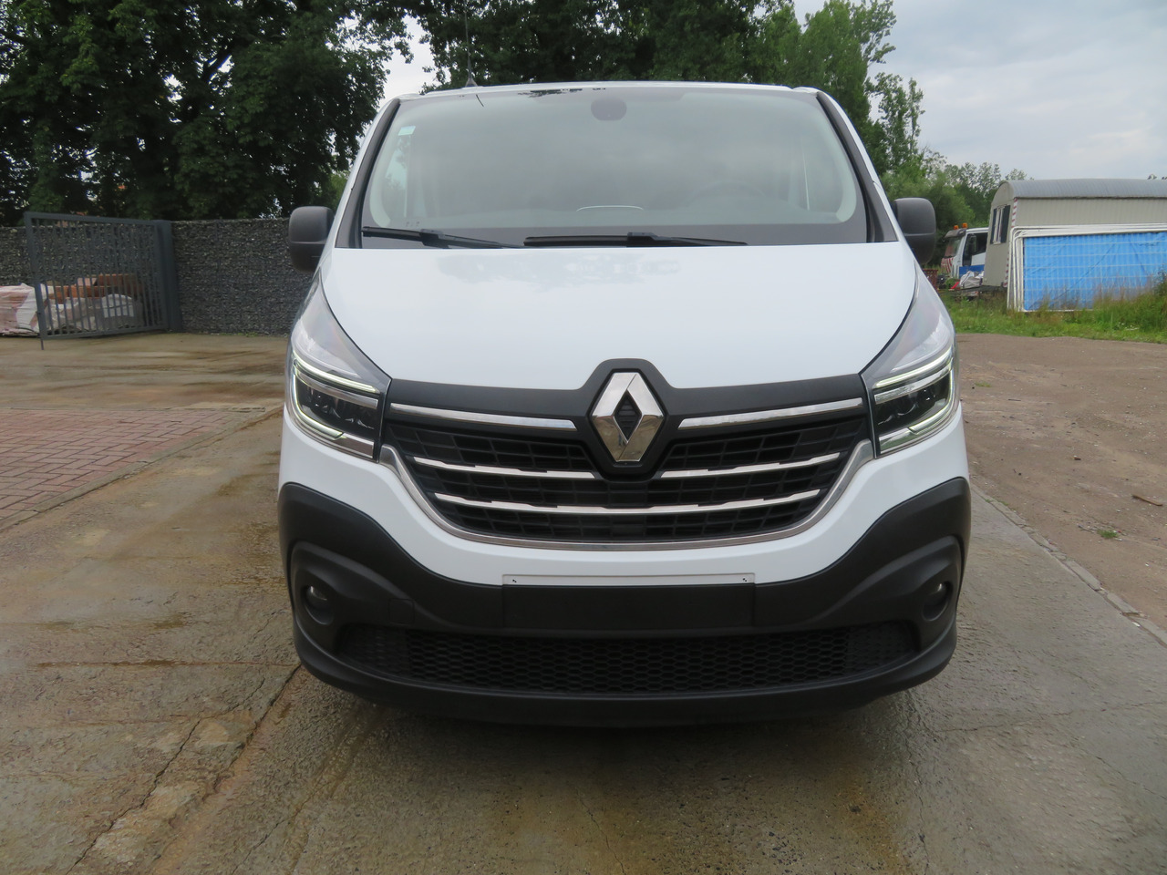 Renault Trafic 2.0dCi Grand Confort - L2H1 - Furgoneta pequeña: foto 2 Renault Trafic 2.0dCi Grand Confort - L2H1 - Furgoneta pequeña: foto 2