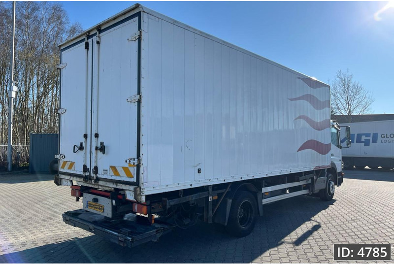 Mercedes-Benz Atego 1318 Day Cab, Euro 5, BDF / EPS automatic / DHOLLANDIA 2000KG - Camión portacontenedore/ Intercambiable: foto 3 Mercedes-Benz Atego 1318 Day Cab, Euro 5, BDF / EPS automatic / DHOLLANDIA 2000KG - Camión portacontenedore/ Intercambiable: foto 3