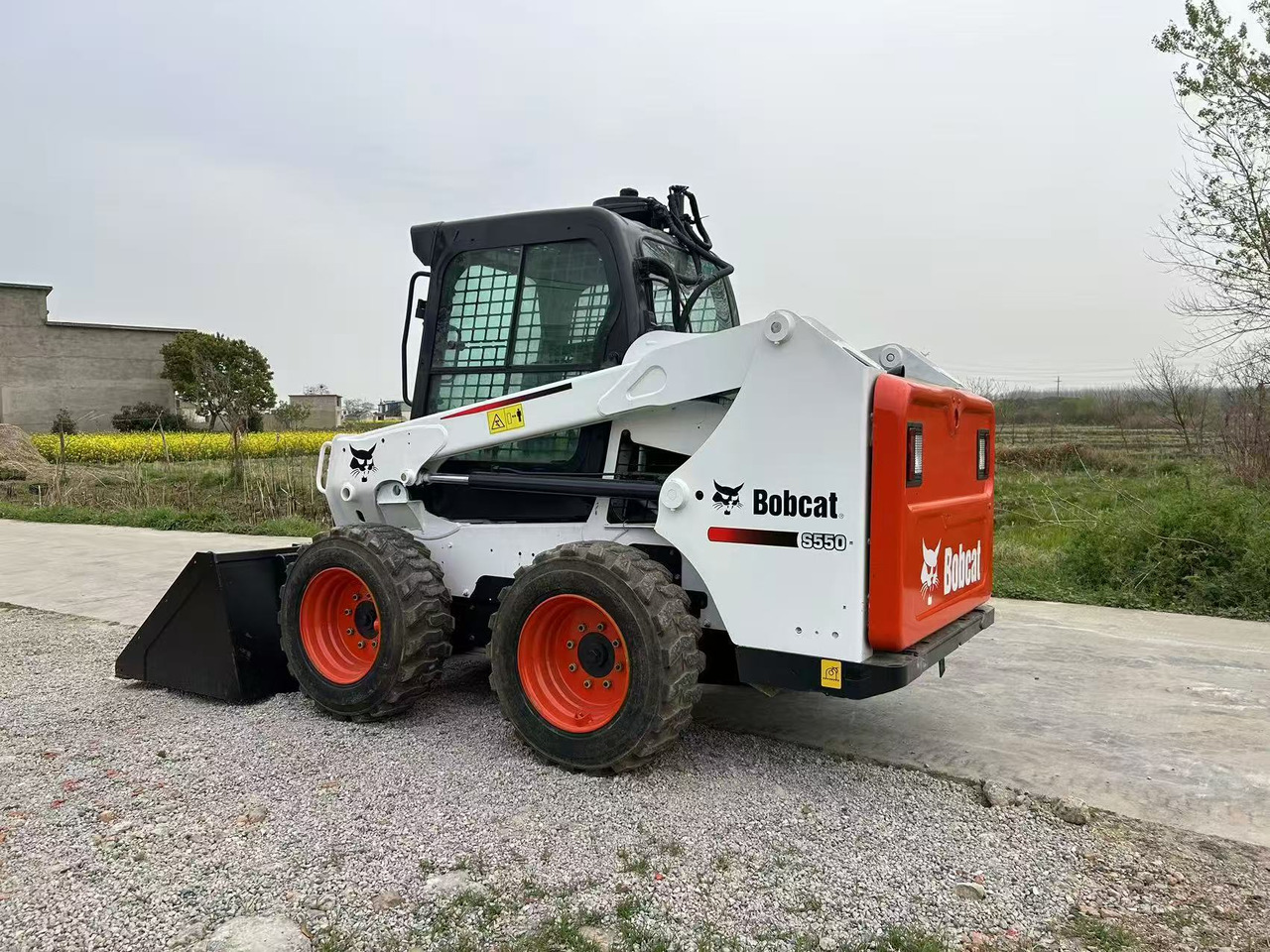 BOBCAT Skid Steer Loader S550 - Minicargadora: foto 3 BOBCAT Skid Steer Loader S550 - Minicargadora: foto 3