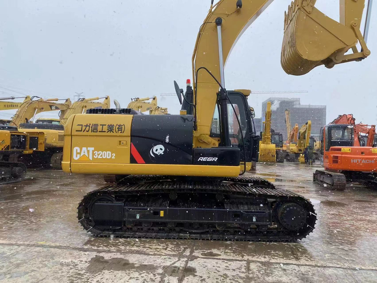 CATERPILLAR 320D - Excavadora de cadenas: foto 1 CATERPILLAR 320D - Excavadora de cadenas: foto 1