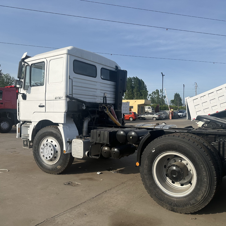 SHACMAN Dump Truck Click - Cabeza tractora: foto 1 SHACMAN Dump Truck Click - Cabeza tractora: foto 1