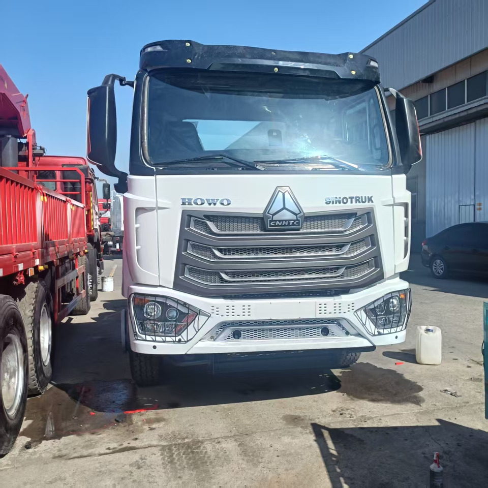 SINOTRUK NX CLICK HERE FOR DISCOUNT - Cabeza tractora: foto 2 SINOTRUK NX CLICK HERE FOR DISCOUNT - Cabeza tractora: foto 2
