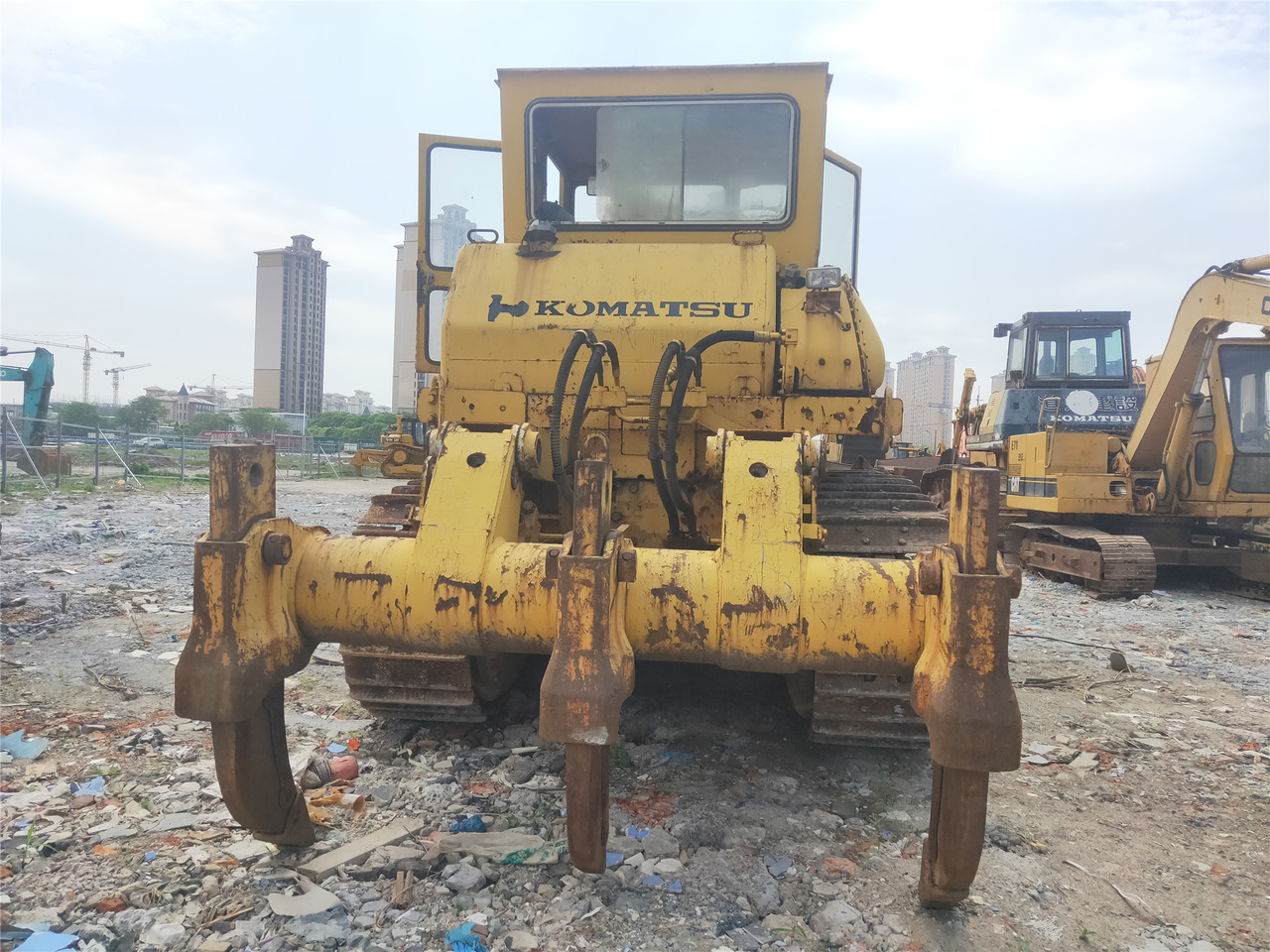 - Bulldozer: foto 4 - Bulldozer: foto 4