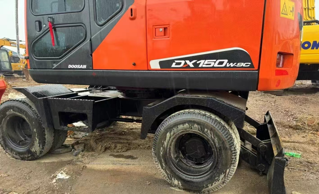 Doosan DX150W Wheel Loader click for Discount - Excavadora de ruedas: foto 2 Doosan DX150W Wheel Loader click for Discount - Excavadora de ruedas: foto 2
