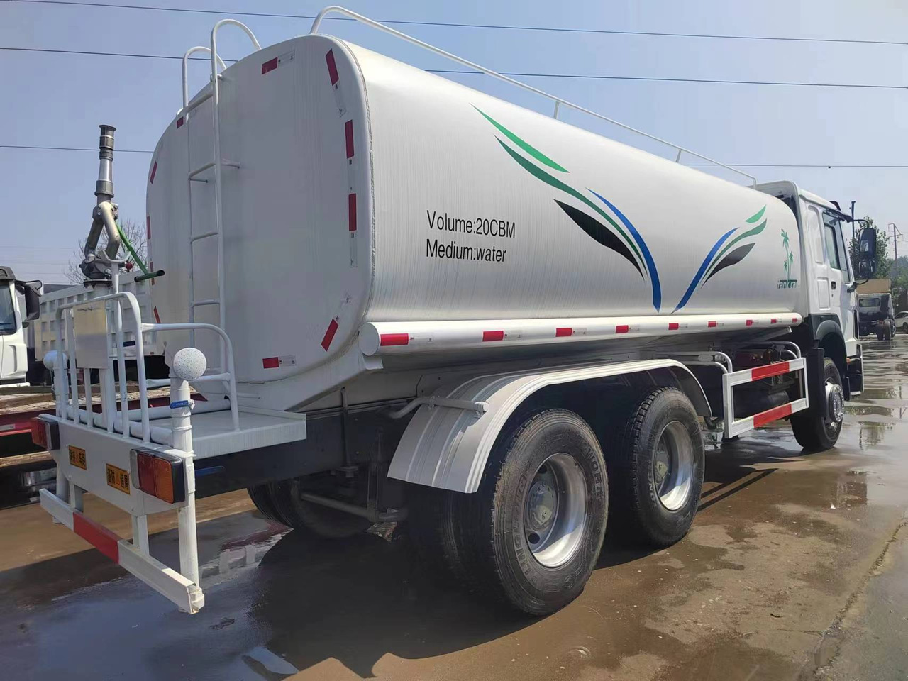 HOWO Water Tanker Click Here for Discount - Camión cisterna: foto 3 HOWO Water Tanker Click Here for Discount - Camión cisterna: foto 3