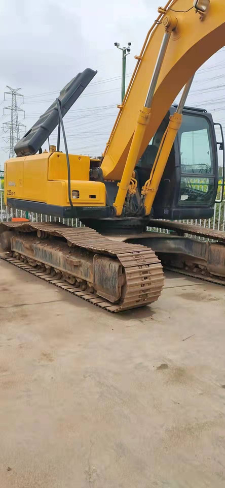Excavadora de ruedas HYUNDAI R225LC-7: foto 7