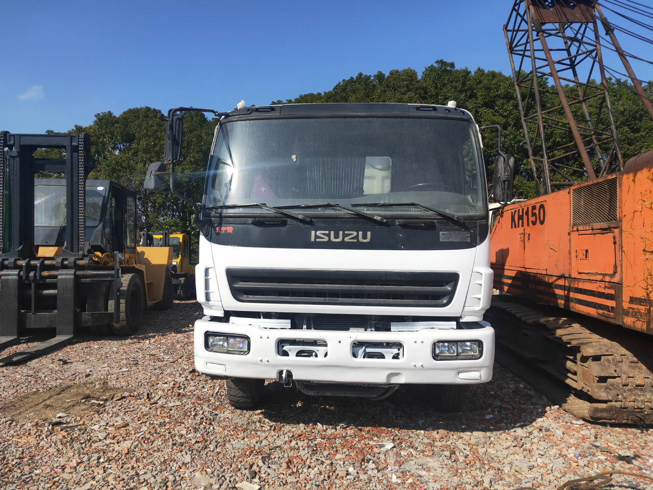 ISUZU 6X4 Great Deal Ready to Ship - Camión volquete: foto 3 ISUZU 6X4 Great Deal Ready to Ship - Camión volquete: foto 3