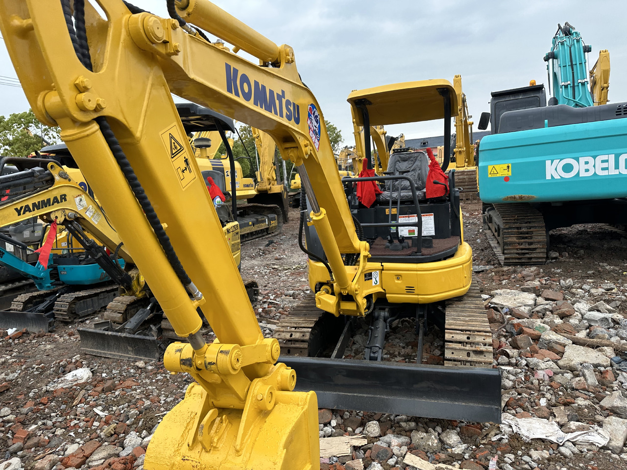 KOMATSU Mini Excavator PC30 Powerful and Efficient Yanmar Engine - Miniexcavadora: foto 5 KOMATSU Mini Excavator PC30 Powerful and Efficient Yanmar Engine - Miniexcavadora: foto 5