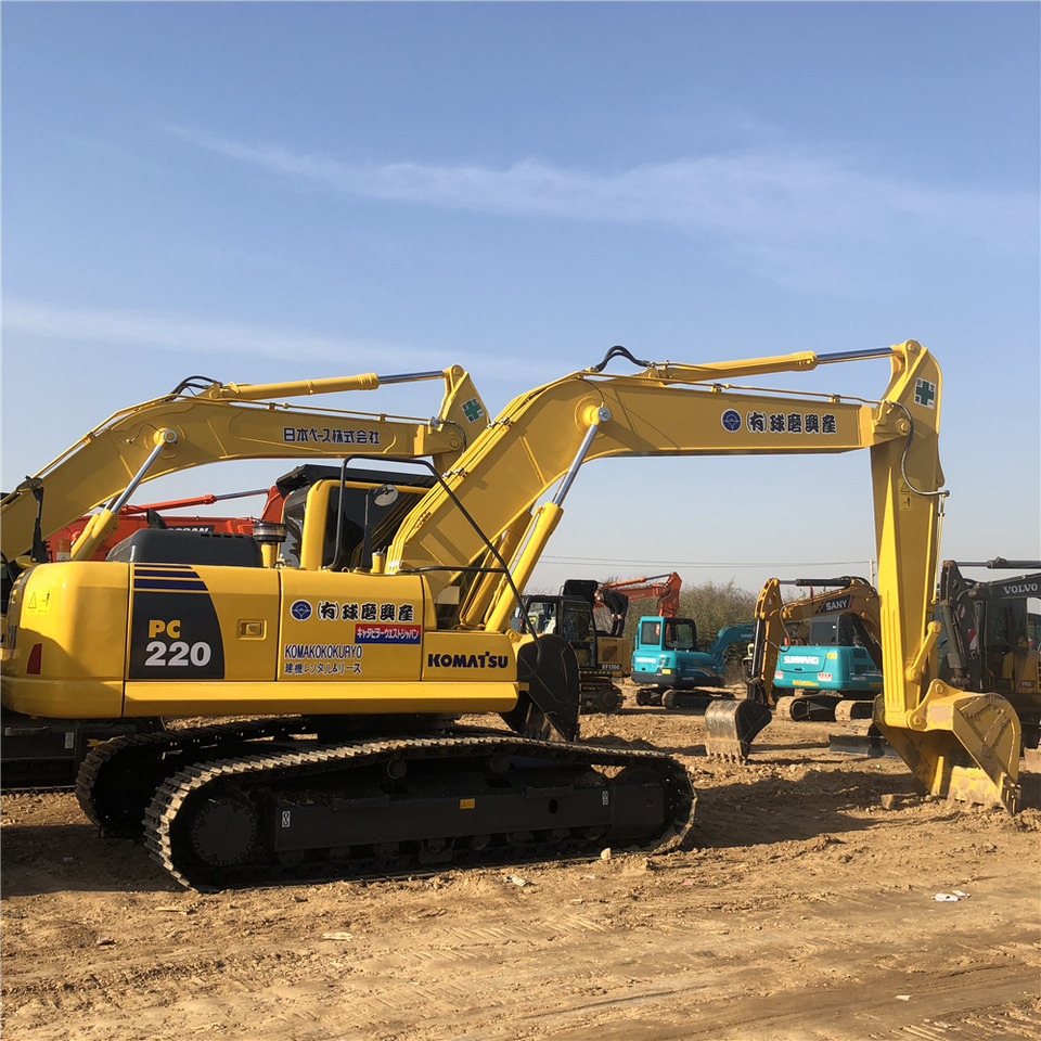 KOMATSU PC220-8 - Excavadora de cadenas: foto 4 KOMATSU PC220-8 - Excavadora de cadenas: foto 4