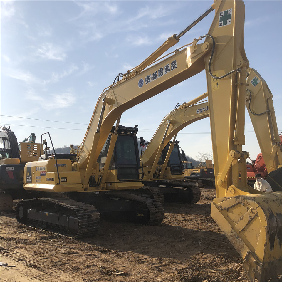 KOMATSU PC220-8 - Excavadora de cadenas: foto 2 KOMATSU PC220-8 - Excavadora de cadenas: foto 2