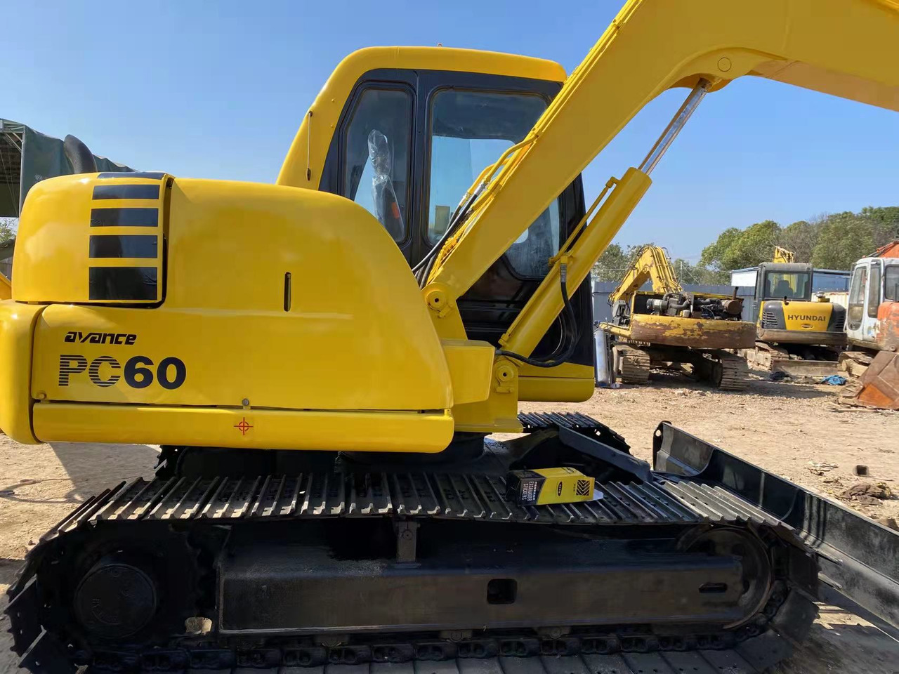KOMATSU PC60-7 - Excavadora de cadenas: foto 5 KOMATSU PC60-7 - Excavadora de cadenas: foto 5