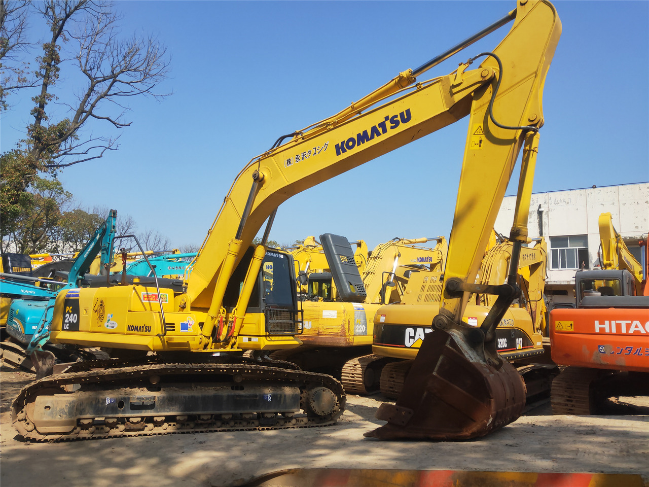 Komatsu Crawler Excavator PC240-8 - Excavadora de cadenas: foto 1 Komatsu Crawler Excavator PC240-8 - Excavadora de cadenas: foto 1