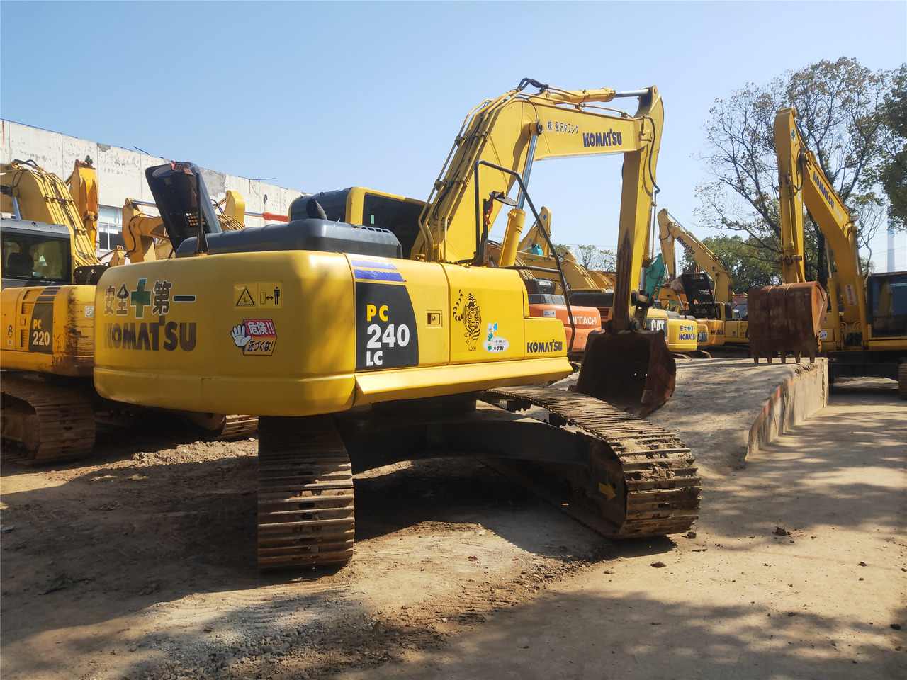 Komatsu Crawler Excavator PC240-8 - Excavadora de cadenas: foto 2 Komatsu Crawler Excavator PC240-8 - Excavadora de cadenas: foto 2