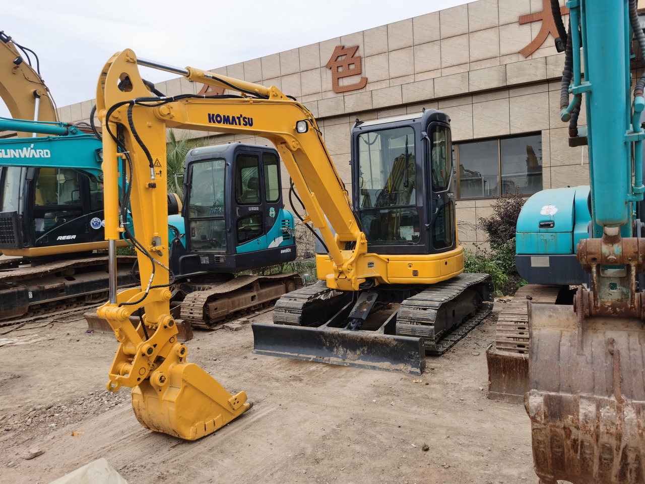 Komatsu Mini Excavator Pc40MR - Miniexcavadora: foto 3 Komatsu Mini Excavator Pc40MR - Miniexcavadora: foto 3