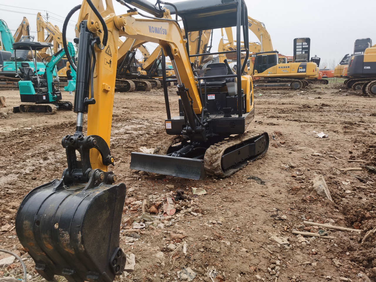 Komatsu PC18MR - Excavadora de cadenas: foto 2 Komatsu PC18MR - Excavadora de cadenas: foto 2