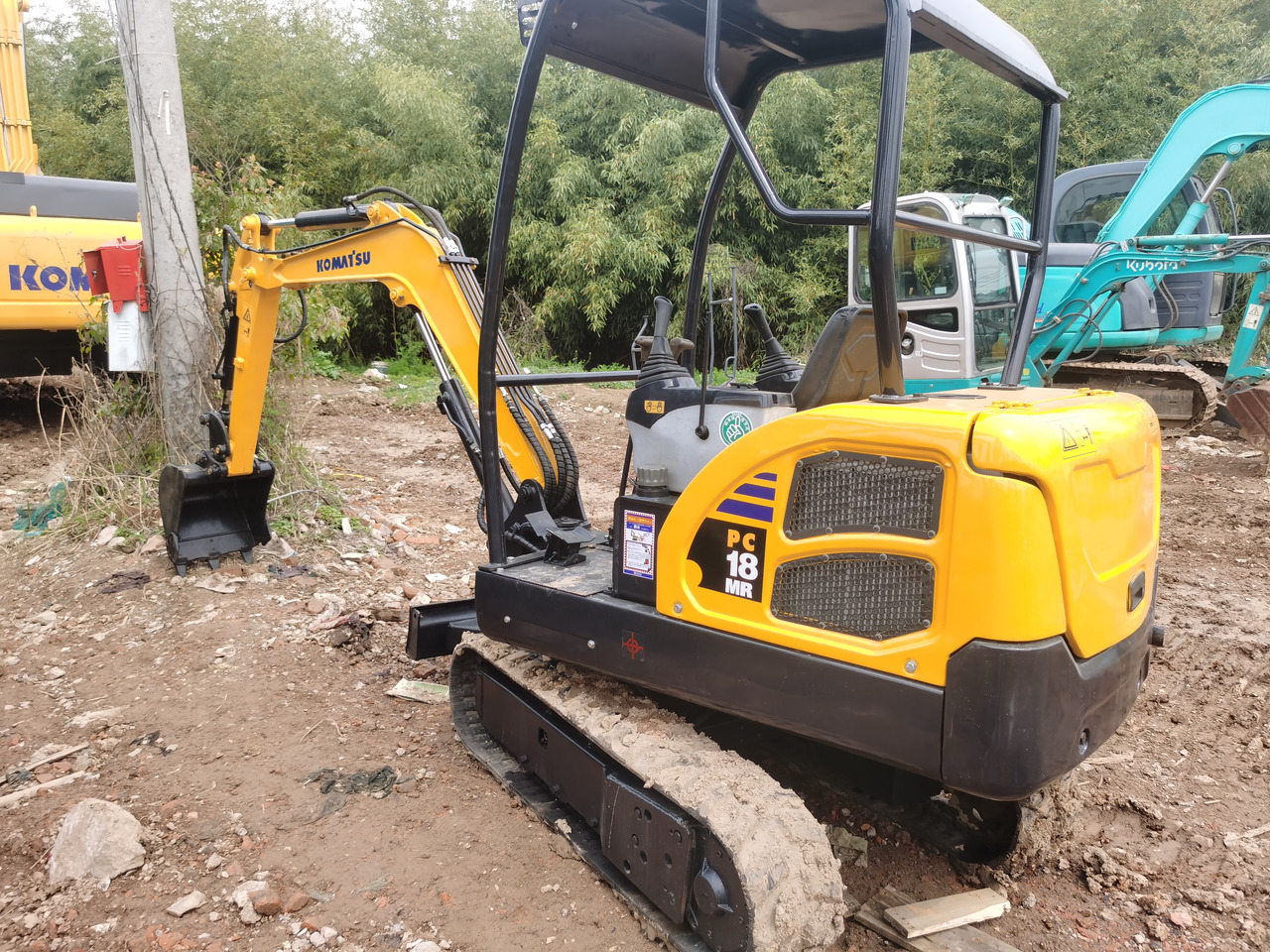 Komatsu PC18MR - Excavadora de cadenas: foto 1 Komatsu PC18MR - Excavadora de cadenas: foto 1