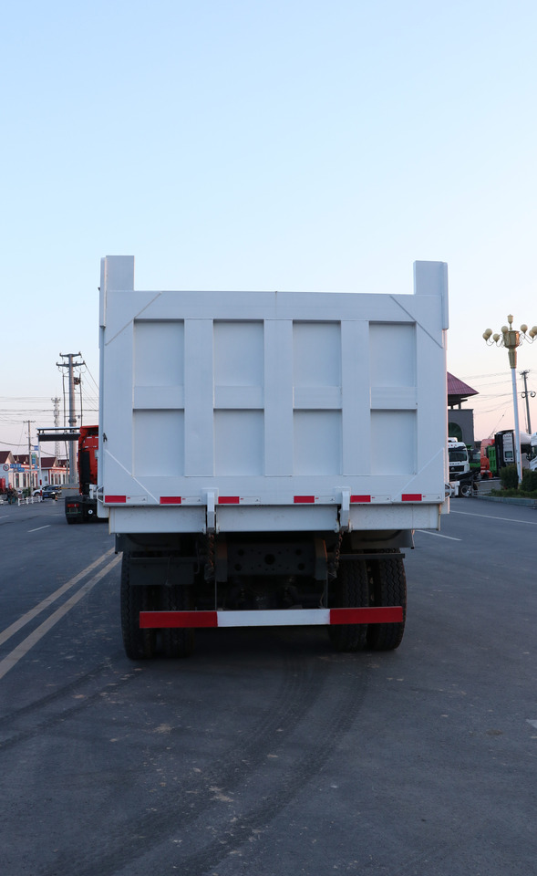 SINOTRUK Dump Truck 6x4 Click for Discount - Camión volquete: foto 5 SINOTRUK Dump Truck 6x4 Click for Discount - Camión volquete: foto 5