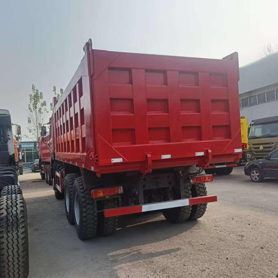 SINOTRUK HOWO 6x4 Dump Truck Click for Discount - Camión volquete: foto 2 SINOTRUK HOWO 6x4 Dump Truck Click for Discount - Camión volquete: foto 2
