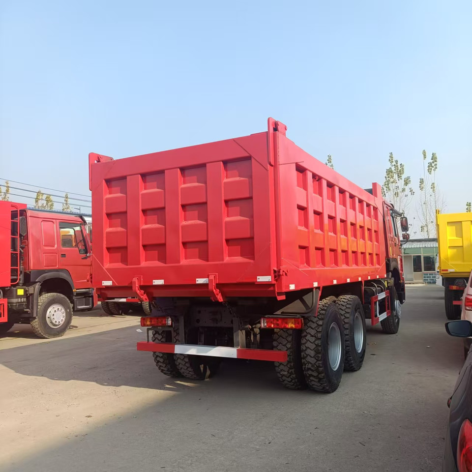SINOTRUK HOWO 6x4 Dump Truck Click for Discount - Camión volquete: foto 4 SINOTRUK HOWO 6x4 Dump Truck Click for Discount - Camión volquete: foto 4