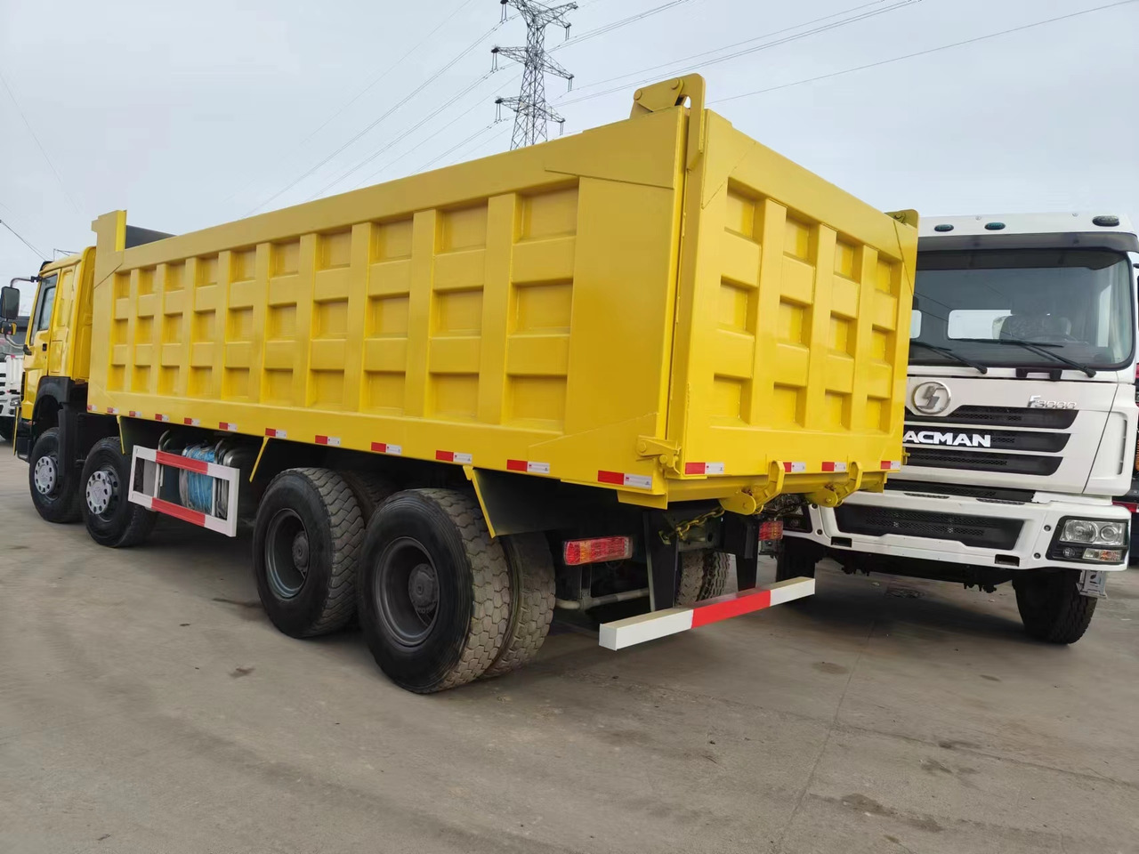 Sino HOWO 8x4 Dump Truck Click for Discount - Camión volquete: foto 3 Sino HOWO 8x4 Dump Truck Click for Discount - Camión volquete: foto 3